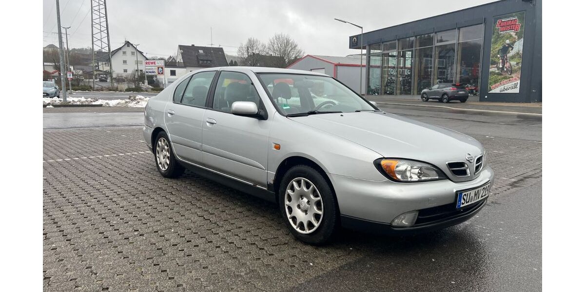 Nissan Primera 182.000 km 2.000 &euro; Ruppichteroth 53809