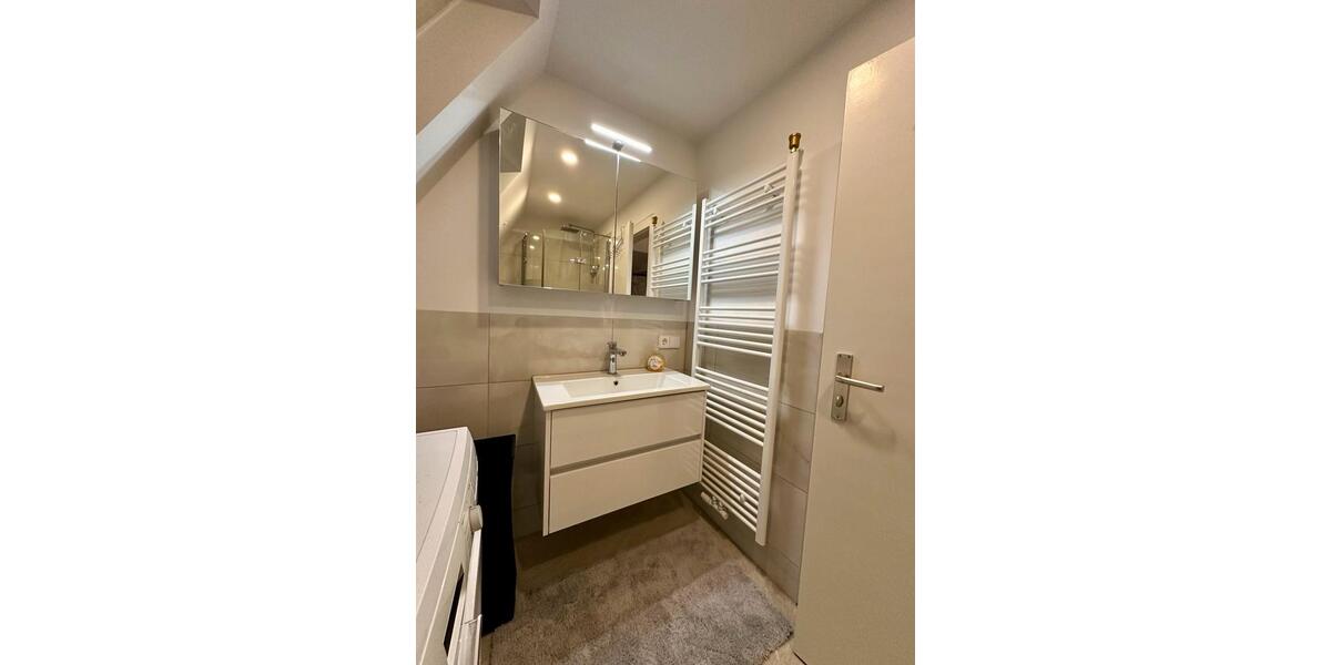 Dachgeschoßwohnung Köln Lindenthal - 2 Zimmer, 55 m&sup2;, 1.330&euro; | Angebot:23484096