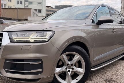 Audi Q7 230.000 km 19.950 &euro; Köln 50674