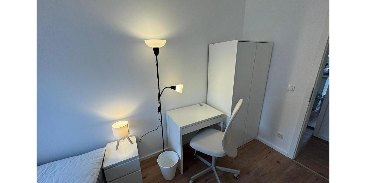 Etagenwohnung Bonn Gielgen - 4 Zimmer, 80 m&sup2;, 530&euro; | Angebot:24674227