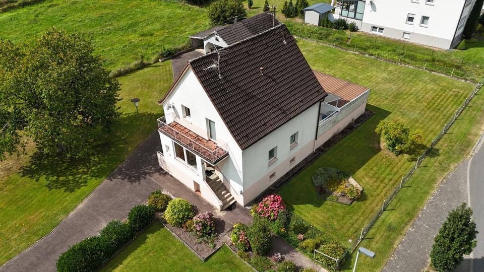 Einfamilienhaus mit großem Grundstück