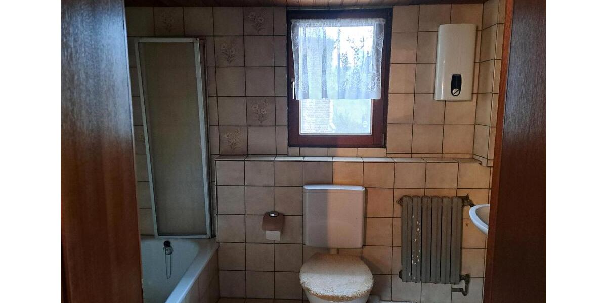 Bauernhaus, Landhaus Grafschaft - 5 Zimmer, 130 m&sup2;, 150.000&euro; | Angebot:24805179