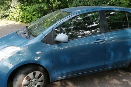 Toyota Yaris 200.000 km 2.000 € Bonn 53177