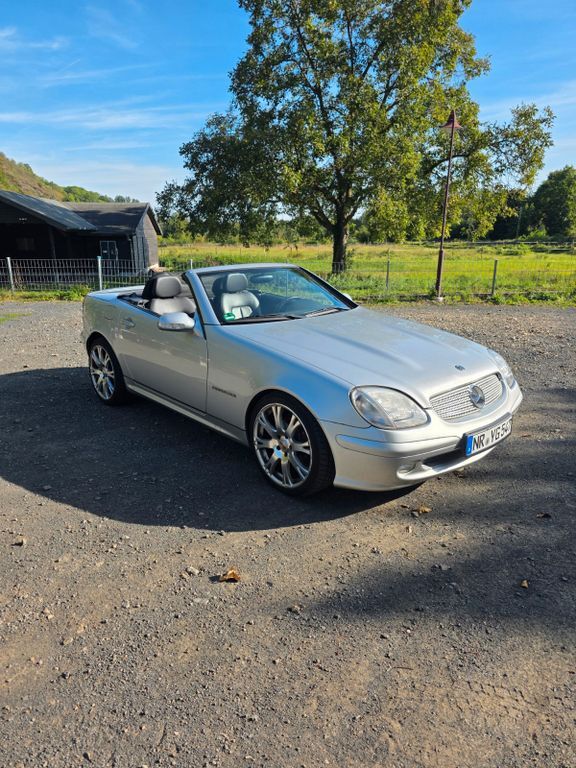 Mercedes-Benz SLK 230 211.000 km 3.800 € Unkel 53572