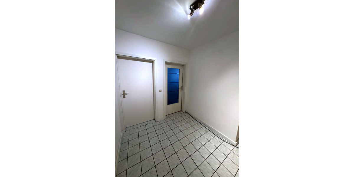 Etagenwohnung Niederkassel - 3 Zimmer, 73 m&sup2;, 144.000&euro; | Angebot:24416299