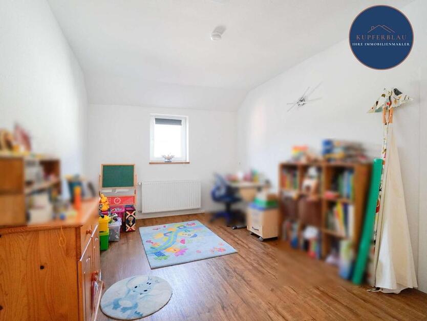 Mietshaus mit 3 SchlafZimmern, Home-Office-Bereich, Garten und Garage in Rheinbach