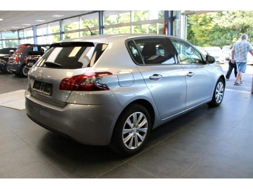 Peugeot 308 PureTech 130 GPF Style 81.569 km 11.980 € Euskirchen 53881