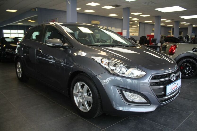i30