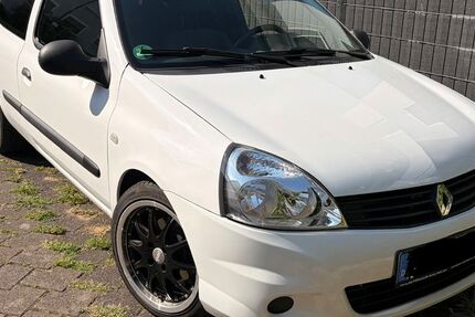 Renault Clio 110.184 km 1.850 &euro; Köln 51144