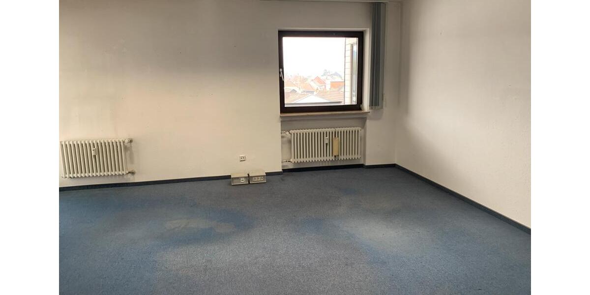 Eitorf-Zentrum: Büro- & Praxisflächen im Zentrum. zimmer