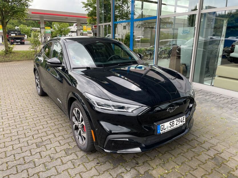 Ford Mustang Mach-E 5.900 km 41.390 € Rösrath 51503