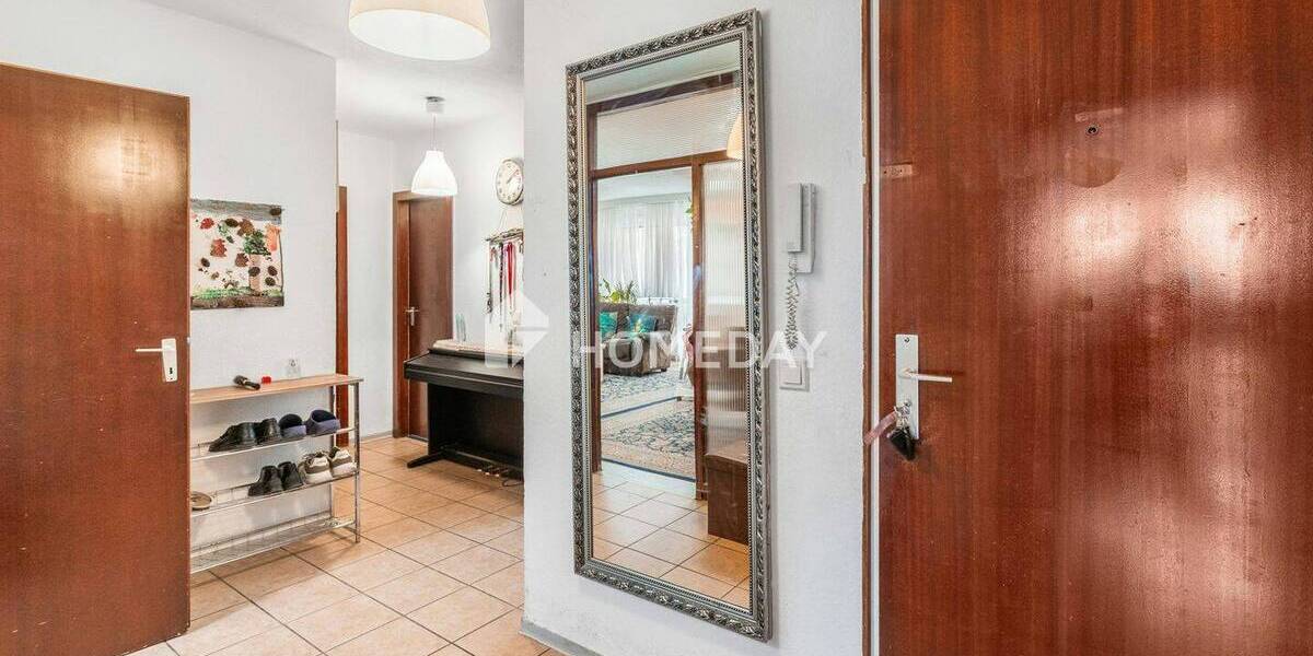 Etagenwohnung Bonn Schweinheim - 4 Zimmer, 97 m&sup2;, 324.000&euro; | Angebot:26140795
