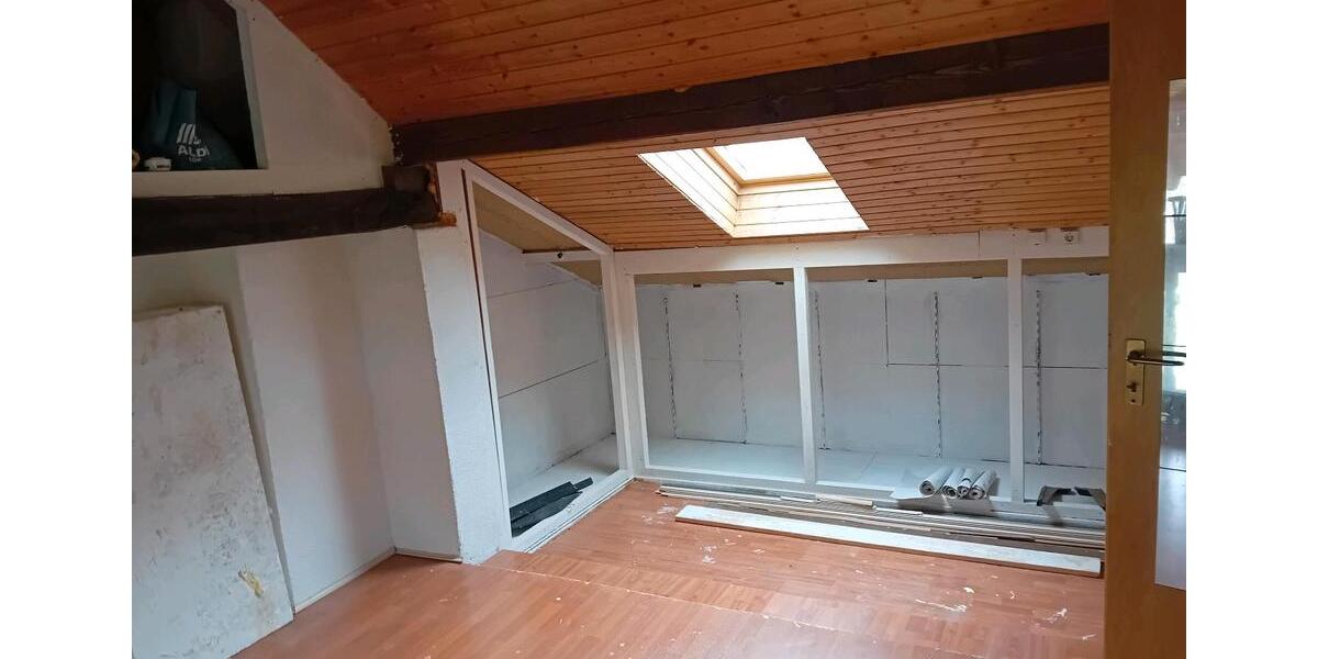 Einfamilienhaus Hennef (Sieg) - 7 Zimmer, 130 m&sup2;, 155.000&euro; | Angebot:24733420