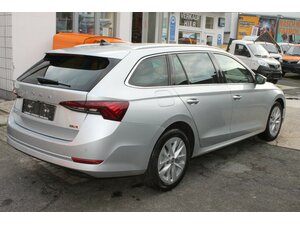 Skoda Octavia Combi 1,5TSi m-HEV AHK SOFORT !!!! 9 km 32.450 &euro; Bonn 53225