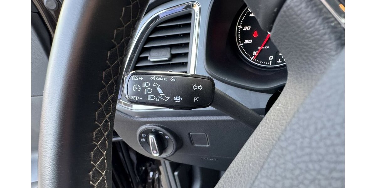 Seat Ateca Leder Navi Klima Temp. SR+WR UNFALLFREI 1a 60.000 km 15.500 &euro; Erftstadt 50374