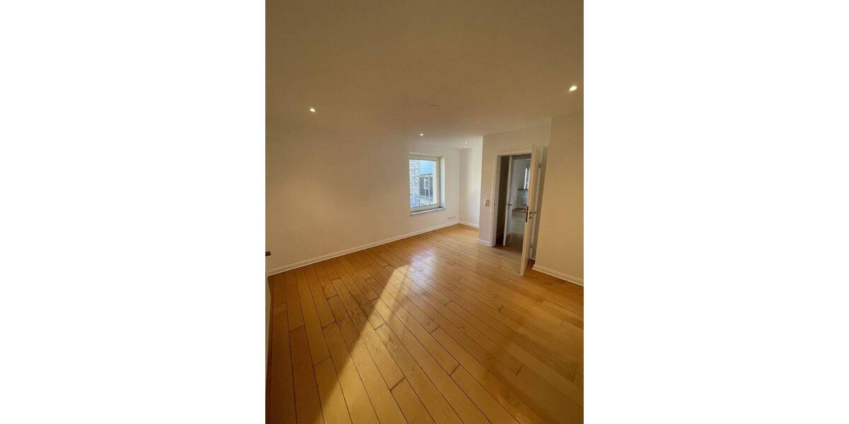 Etagenwohnung Köln Neustadt-Süd - 4 Zimmer, 128 m&sup2;, 1.730&euro; | Angebot:26474791