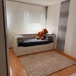 LICHTDURCHFLUTETES ZUHAUSE MIT BALKON + WEITBLICK - Etagenwohnung Köln Rodenkirchen | Angebot:26543846