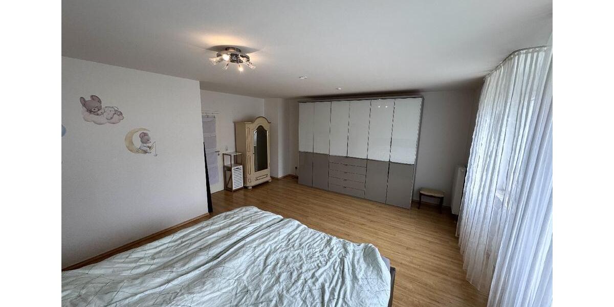 Doppelhaushälfte Königswinter - 4 Zimmer, 124 m&sup2;, 1.700&euro; | Angebot:25143043