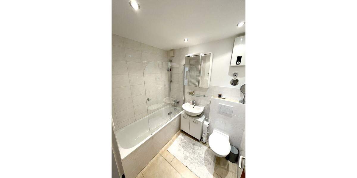 Etagenwohnung Köln Deutz - 3 Zimmer, 80 m&sup2;, 445.000&euro; | Angebot:24781026