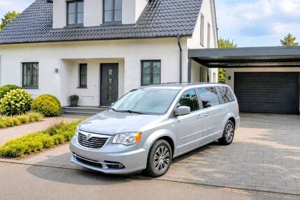 Lancia Voyager 150.000 km 11.490 &euro; Bergisch Gladbach 51429