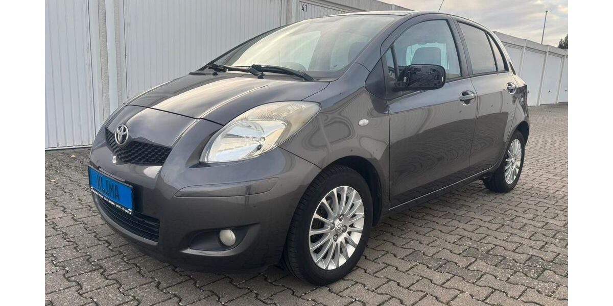 Toyota Yaris 145.400 km 5.500 &euro; Bornheim 53332