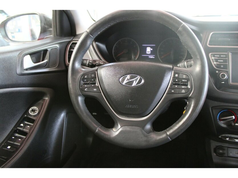 Hyundai i20 1.0 T-GDI DCT YES! 71.360 km 12.980 € Euskirchen 53881