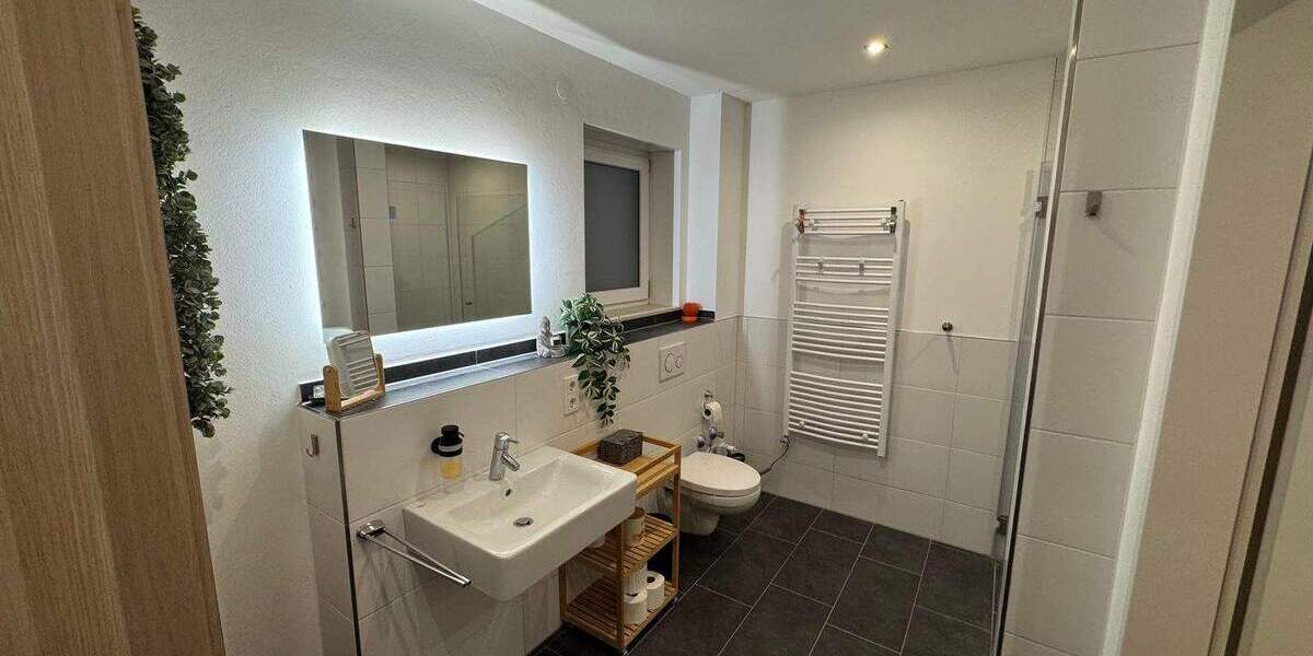 Etagenwohnung Troisdorf Spich - 2 Zimmer, 65 m&sup2;, 900&euro; | Angebot:24276944