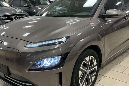 Hyundai KONA 19.863 km 22.400 € Bonn 53227