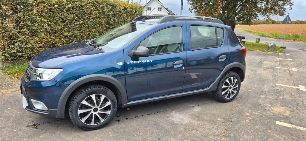 Dacia Sandero 72.000 km 9.299 € Erpel 53579