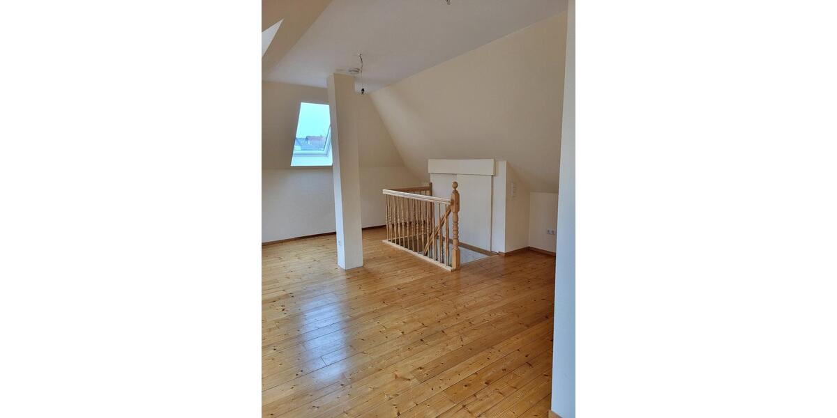 Maisonettenwohnung Overath - 4 Zimmer, 150 m&sup2;, 1.300&euro; | Angebot:25718215