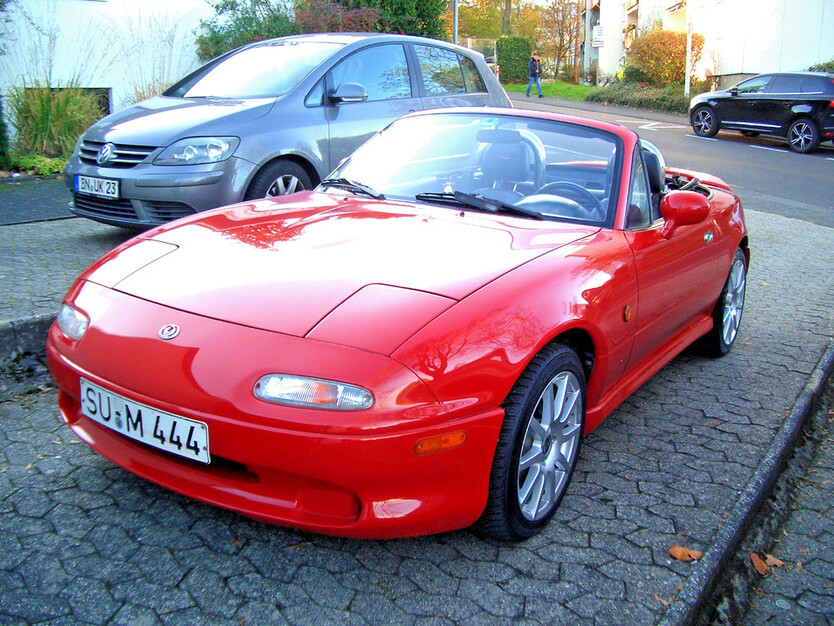 Mazda MX-5 125.000 km 14.950 € Bonn 53111