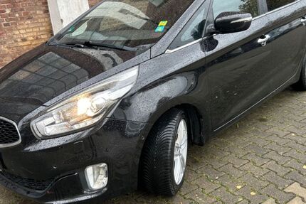 Kia Carens 227.717 km 5.400 € Köln 51069