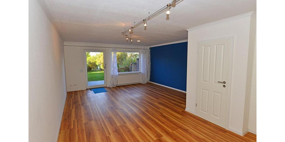 Reihenhaus Hennef (Sieg) - 5 Zimmer, 124 m&sup2;, 1.650&euro; | Angebot:24698246