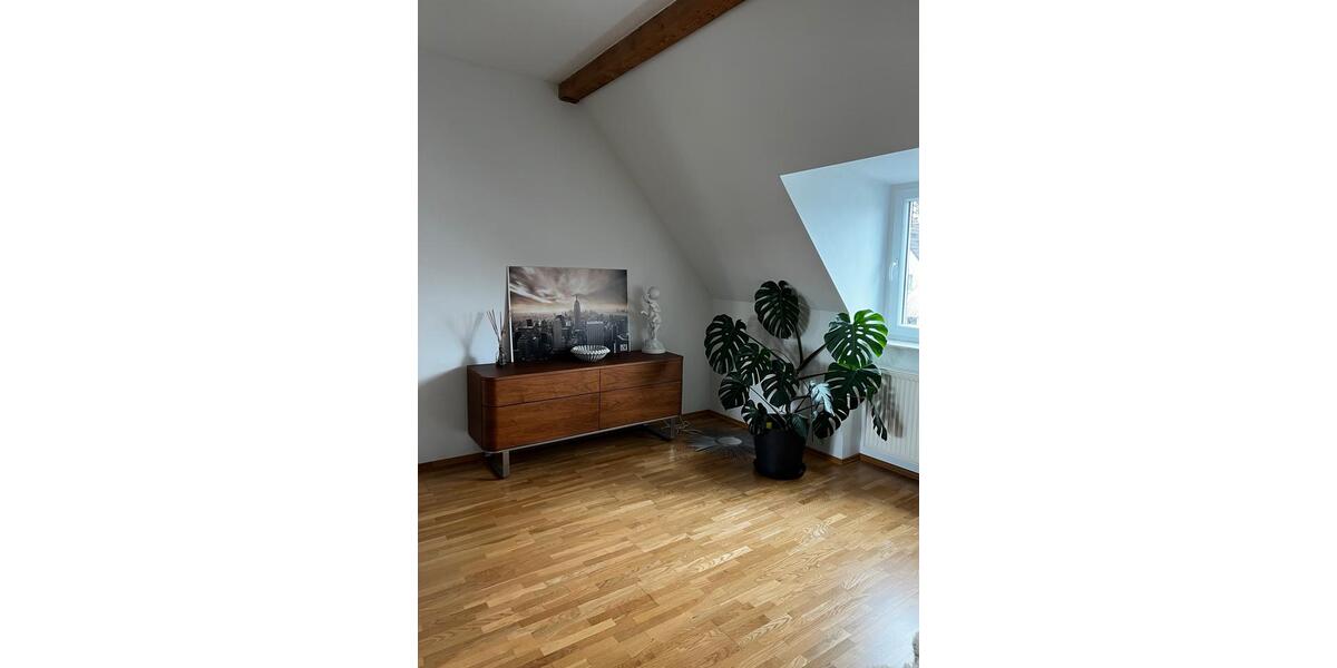 Dachgeschoßwohnung Köln Kalk - 3 Zimmer, 70 m&sup2;, 1.500&euro; | Angebot:25844081
