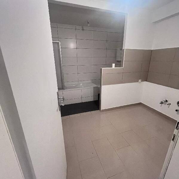Etagenwohnung Bonn Brüser Berg - 3 Zimmer, 84 m&sup2;, 195.000&euro; | Angebot:25690097