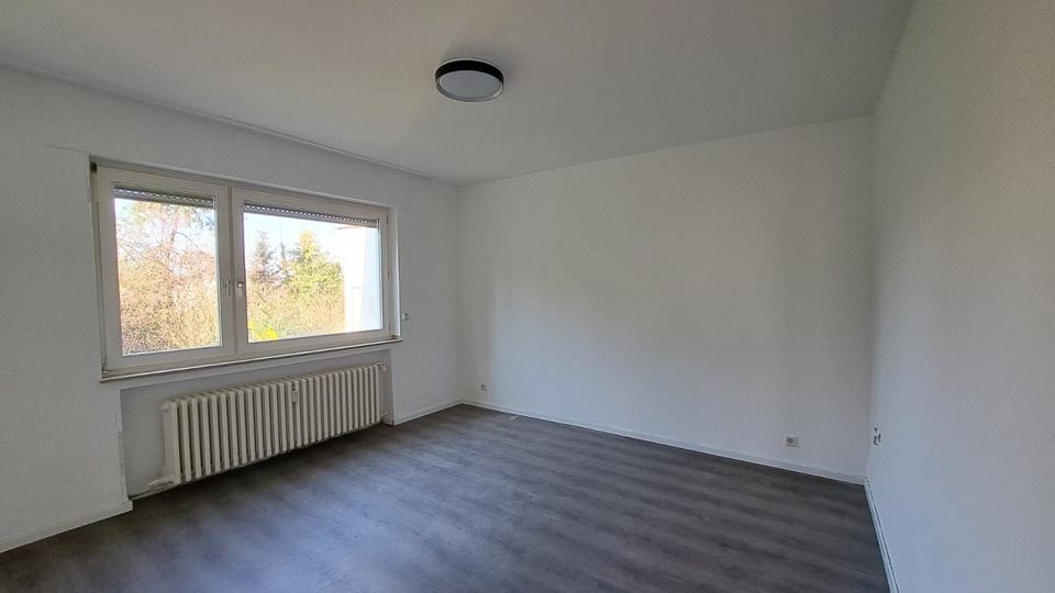 Erdgeschoßwohnung Bonn Hardtberg - 4 Zimmer, 100 m&sup2;, 2.150&euro; | Angebot:25824139