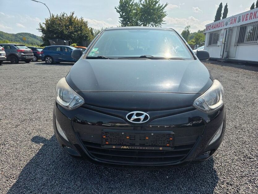 i20