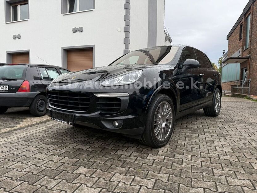 Porsche Cayenne 210.000 km 25.900 € Troisdorf 53840
