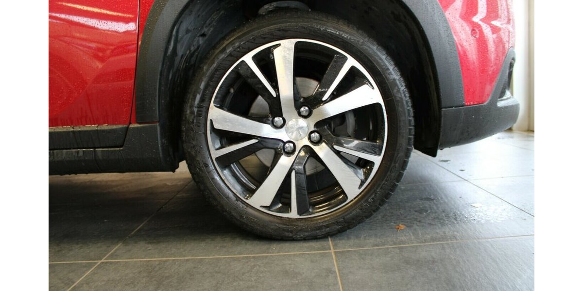 Peugeot 2008 PureTech 130 GPF GT-line - Panoramadach - AHK 107.572 km 10.780 &euro; Euskirchen 53881