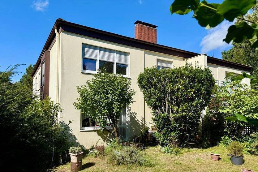 Helle Räume, modernisiert, Blick ins Grüne: Schöne 3,5 Zimmerwohnung in zentraler Stadtlage