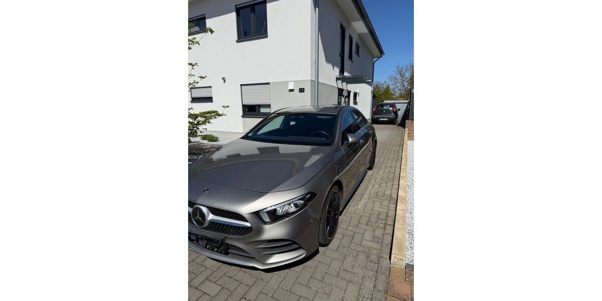 Mercedes-Benz A 250 99.600 km 22.999 &euro; Bornheim 53332