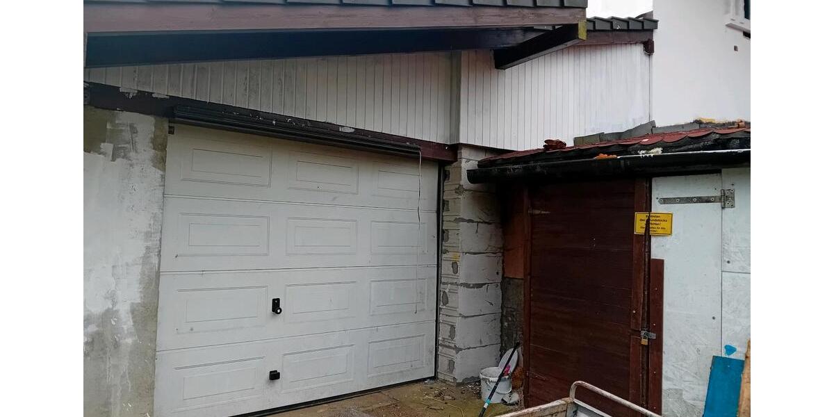 Einfamilienhaus Hennef (Sieg) - 7 Zimmer, 130 m&sup2;, 155.000&euro; | Angebot:24733420