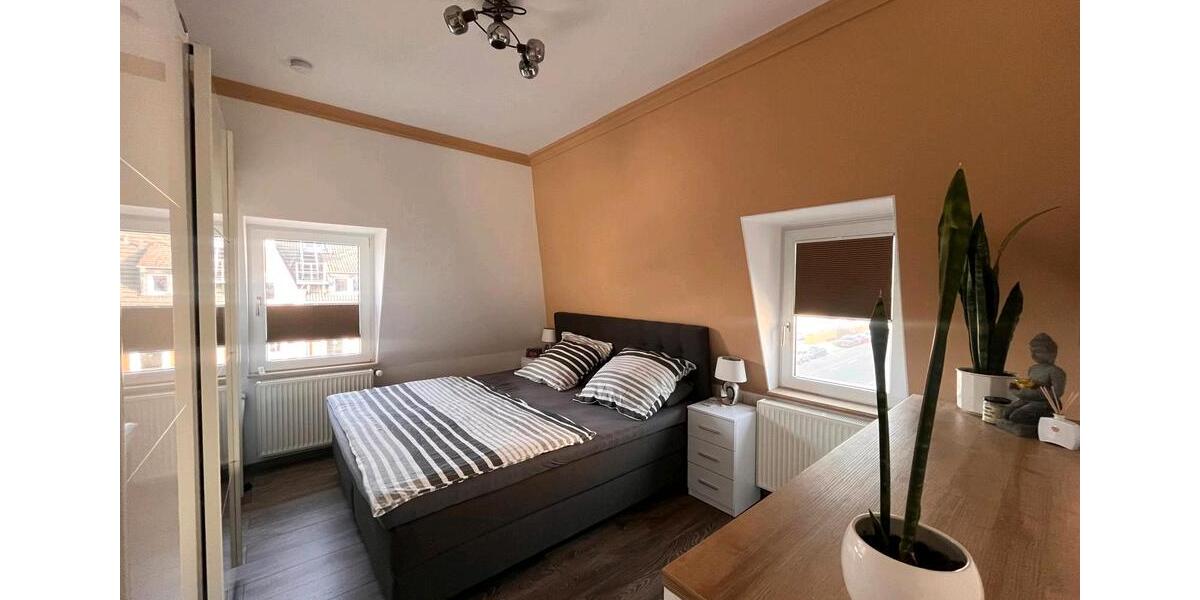 Dachgeschoßwohnung Bergisch Gladbach Alt-Frankenforst - 2 Zimmer, 80 m&sup2;, 390.000&euro; | Angebot:26740941