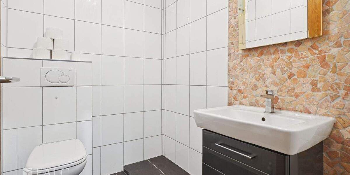 Etagenwohnung Köln Merheim - 5 Zimmer, 146 m&sup2;, 449.000&euro; | Angebot:25696527
