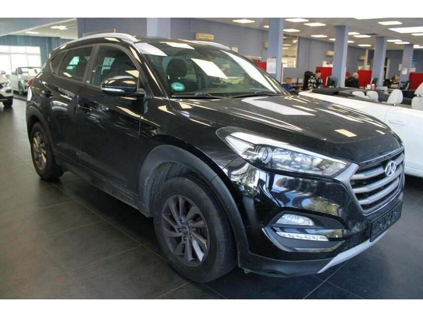 Hyundai Tucson blue 1.6 GDI 2WD Passion - AHK - 122.940 km 12.980 € Euskirchen 53881