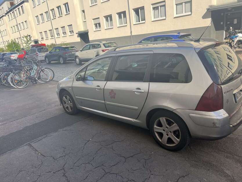 Peugeot 307 136.000 km 1.600 € Köln 51065