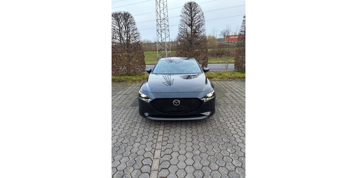 Mazda 3 29.871 km 19.499 &euro; Köln 51147