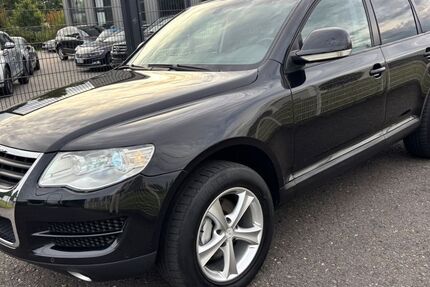VW Touareg 225.000 km 7.900 € Troisdorf (10 km Köln-Bonn Airport) 53842