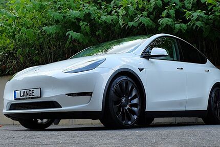 Tesla Model Y 45.961 km 42.380 &euro; Köln 50996