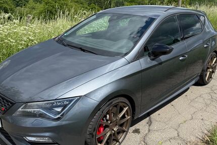 Seat Leon 95.000 km 21.900 € Asbach 53567